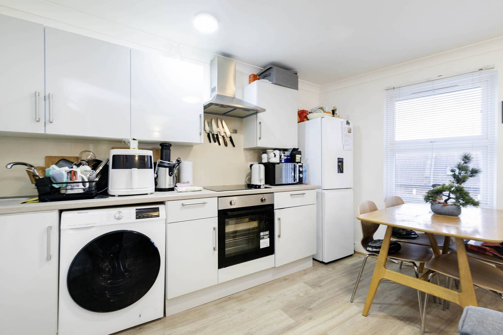 Recently Refurbished Apartment High Road, Willesden Green (£150 towards your moving cost)